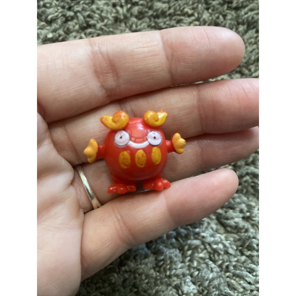 Pokemon 2000s‎ Mini Vinyl RL Gumball Miniature Size Darumaka Action Figure